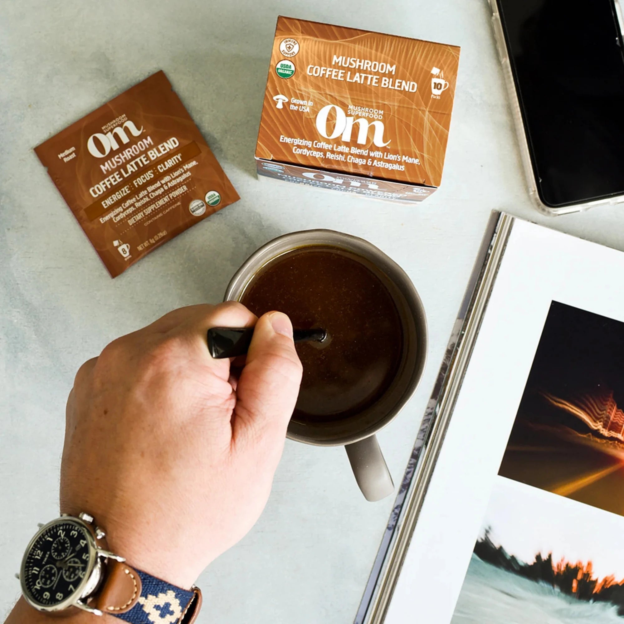 Om Mushrooms, Superfood Mushroom Blend, Coffee Latte, 10 Packets, 0.28 oz, 8 g Each